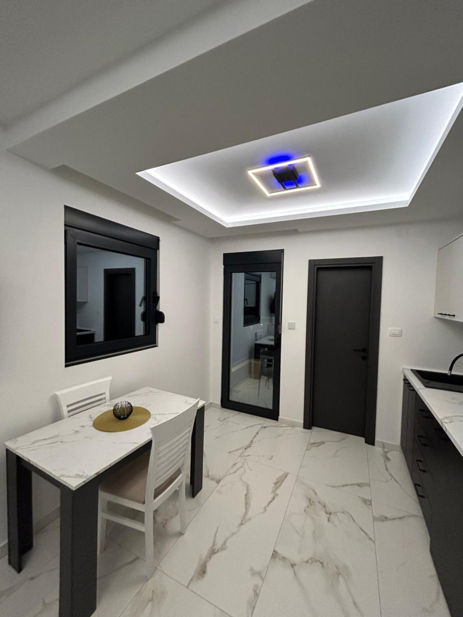 Merlin Prestige Apartments 부드바 외부 사진