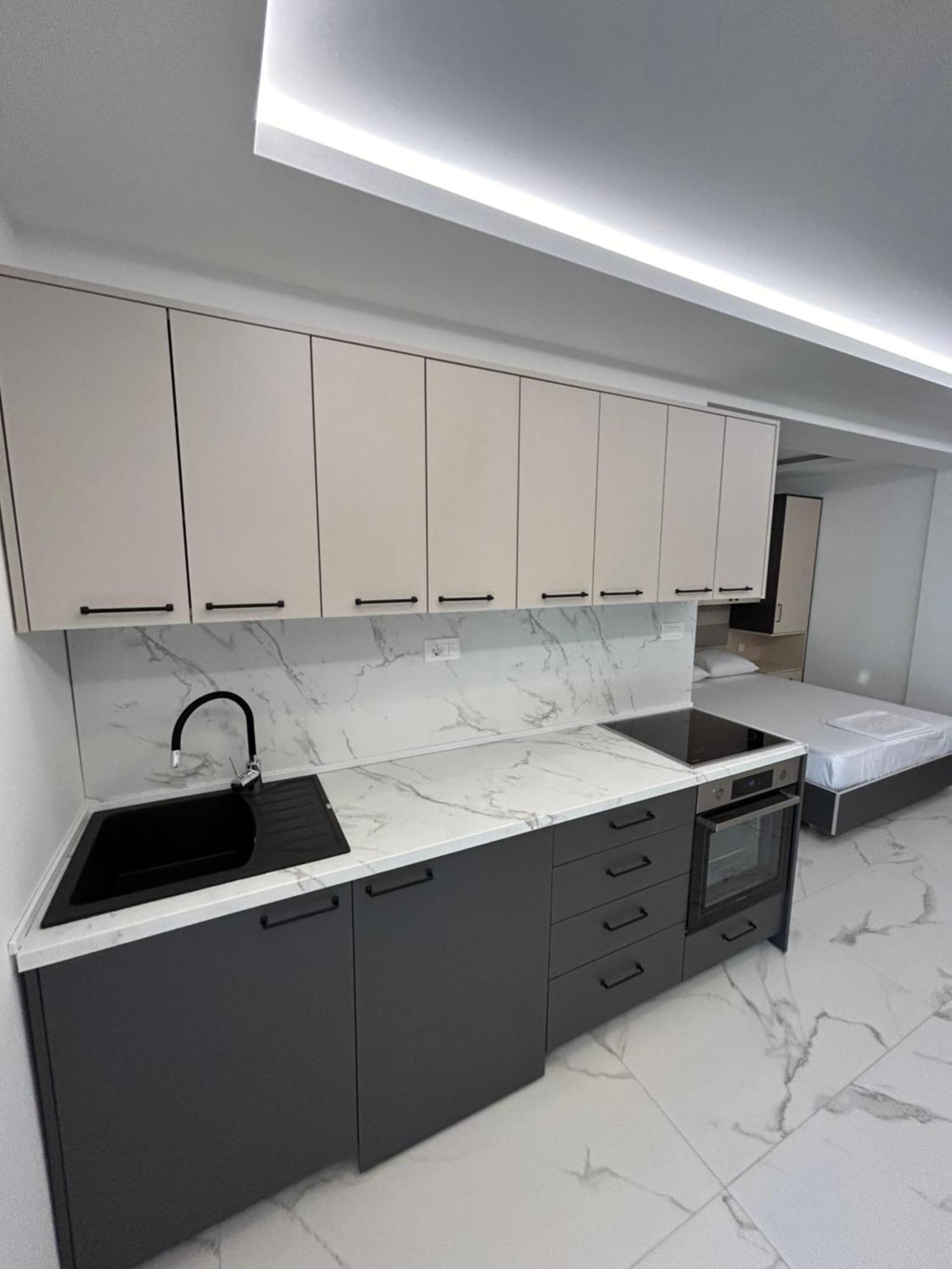 Merlin Prestige Apartments 부드바 외부 사진